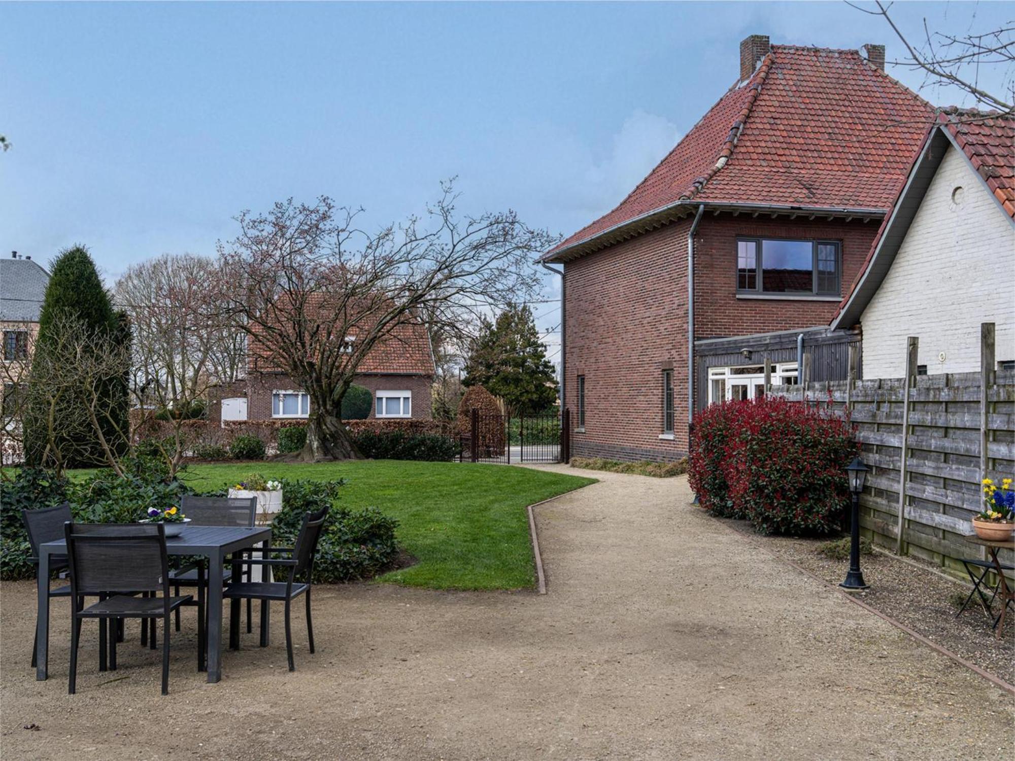 Villa Het Bruegelhof Peer Esterno foto